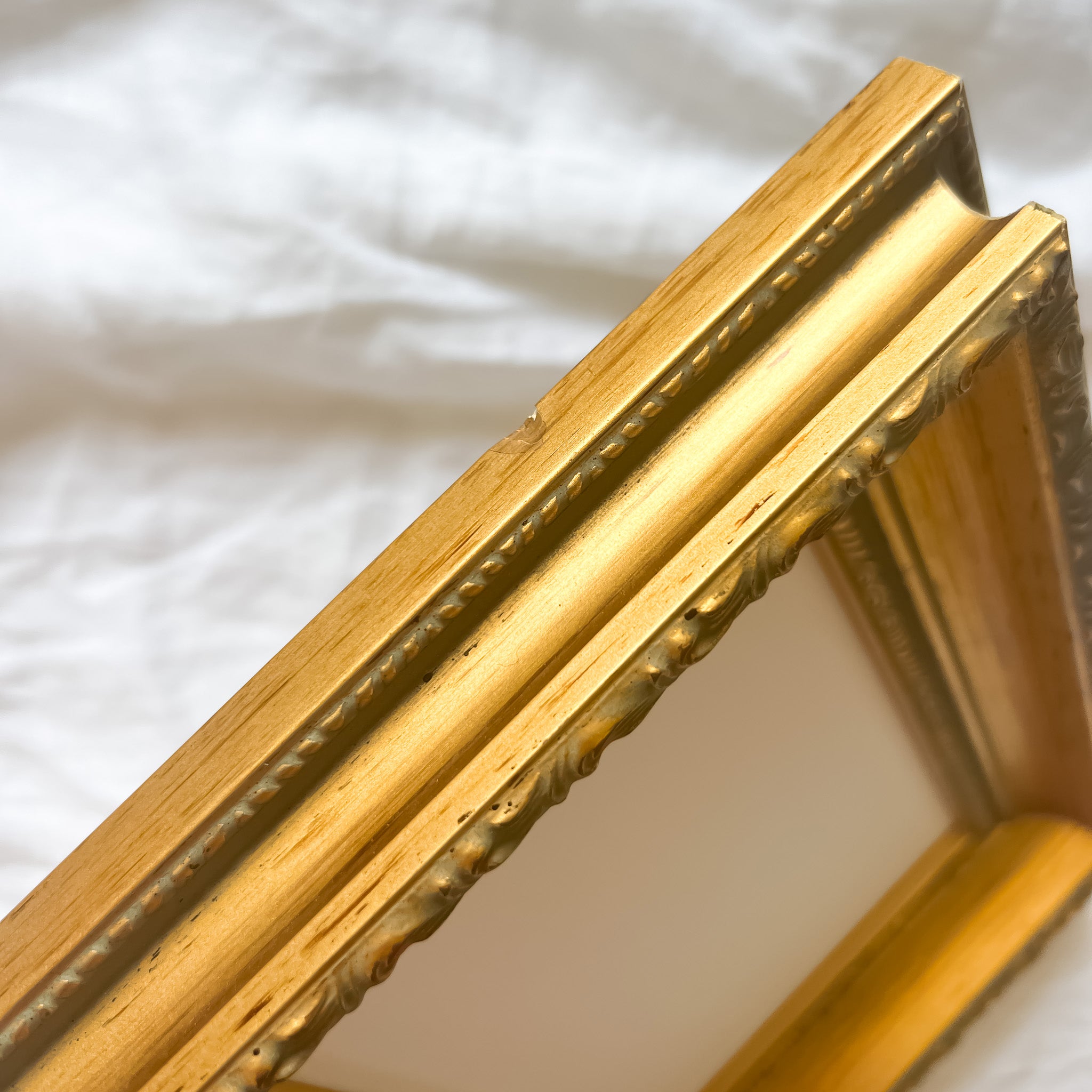 SOLD OUT — Gold Embellished Frame | 10479 (UK ONLY)