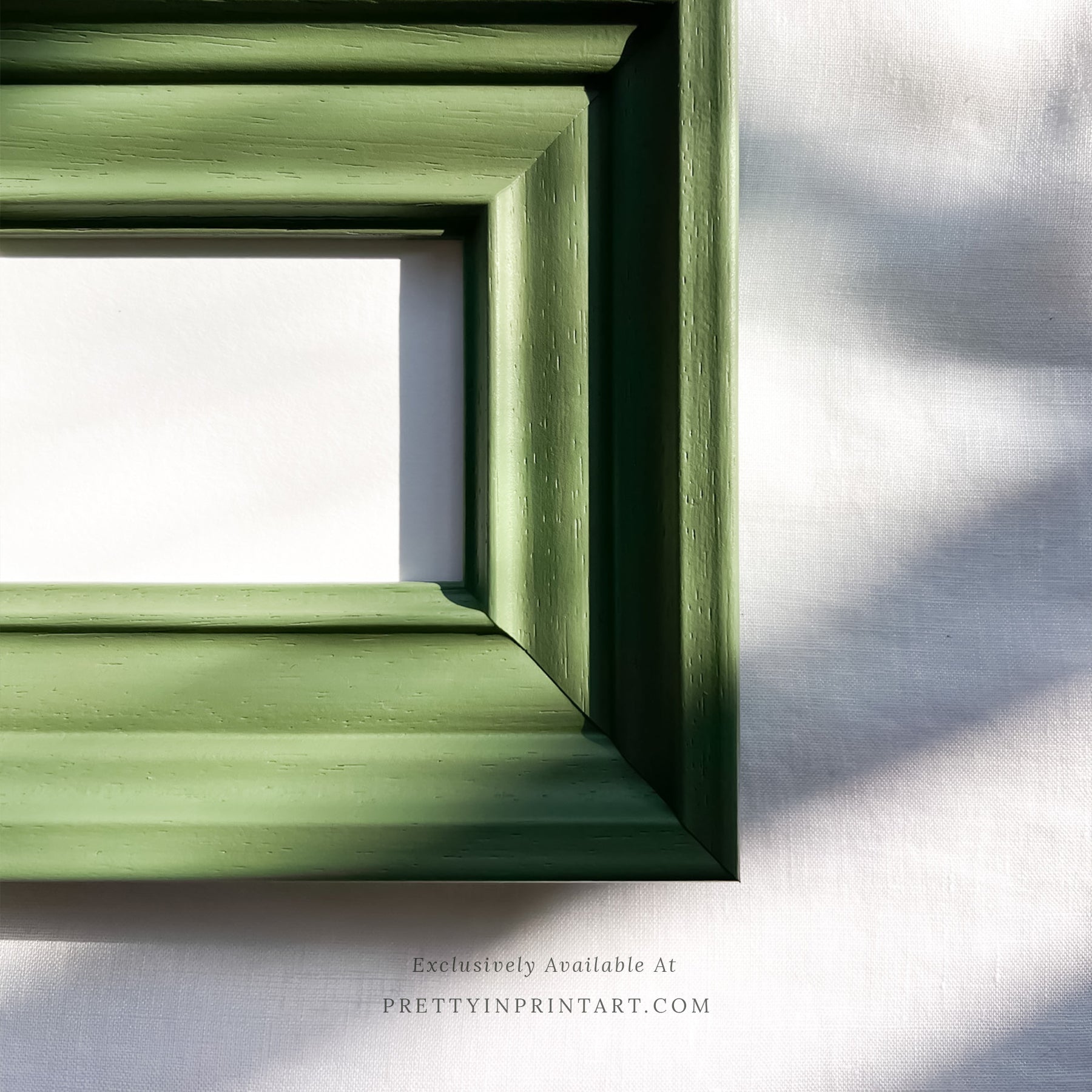 SOLD OUT — Hand Painted Frame | GR-10923 (UK ONLY)