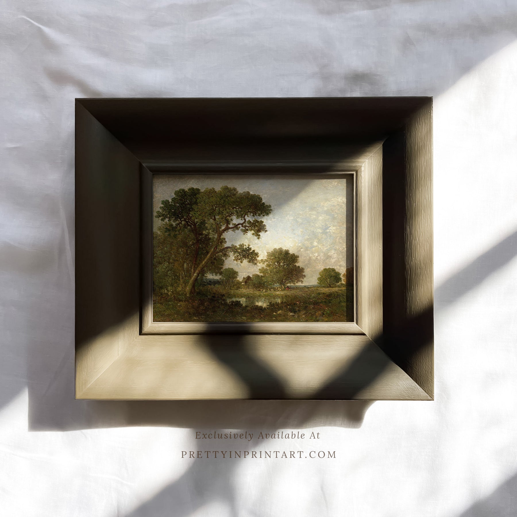 SOLD OUT — Hand Painted Frame | PT-10929 (UK ONLY)